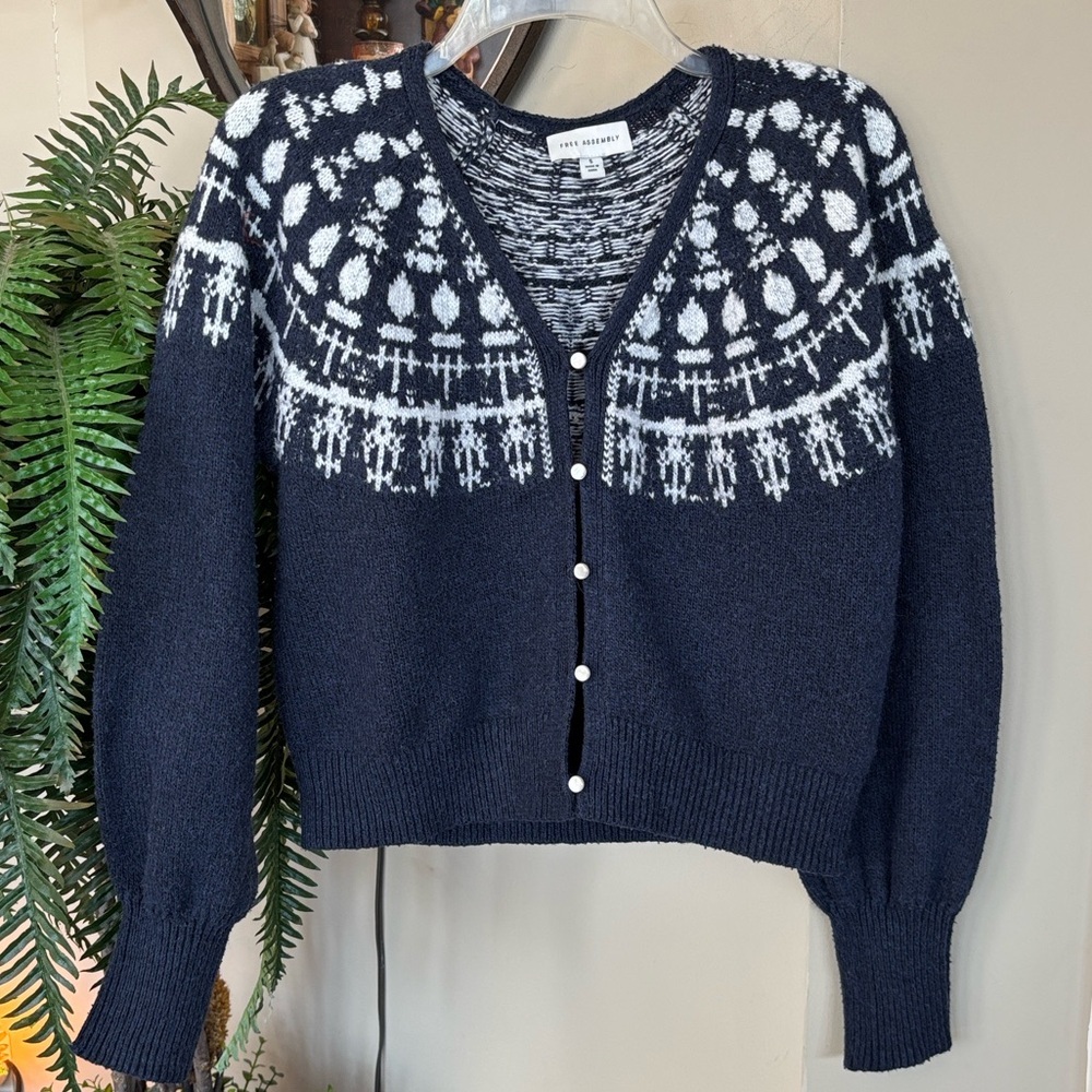 Free Assembly Navy Blue White Fair Isle Button Up Cardigan Sweater V-Neck 90s